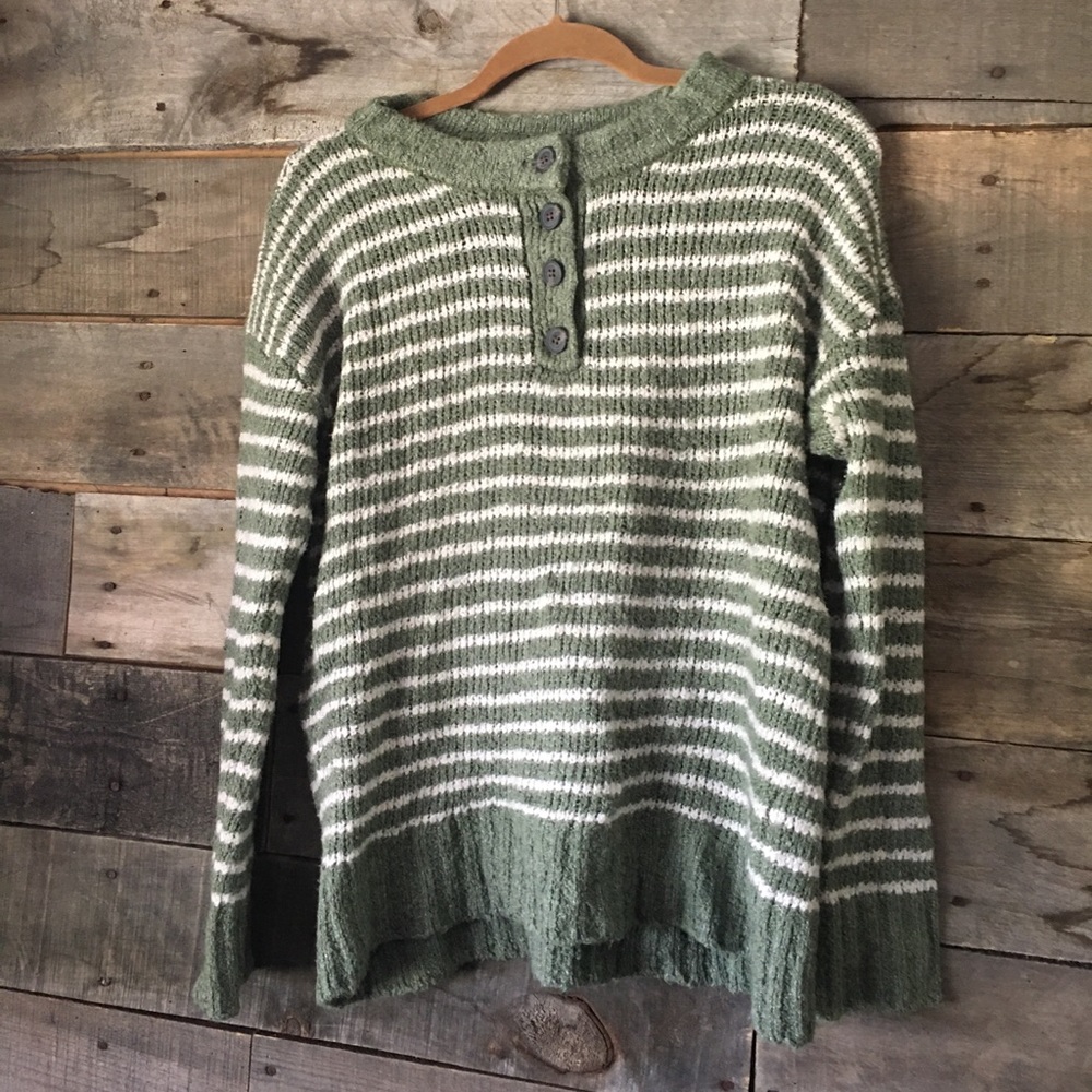 American Eagle Jegging Fit Sweater